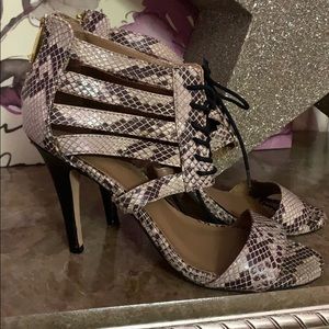 REPORT SIGNATURE REPTILE SNAKE LEATHER HIGH Heels